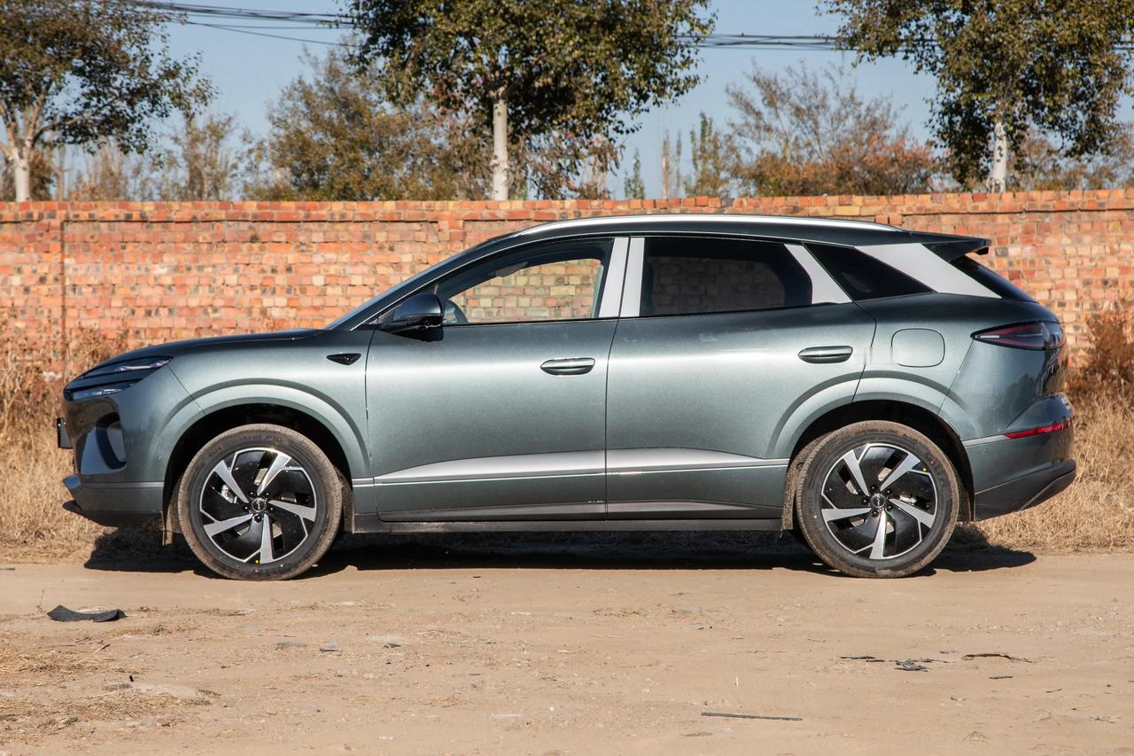 比亚迪车型的OTA频次确实挺高，而且大部分都是增加实用功能。这次又带来了很多新的