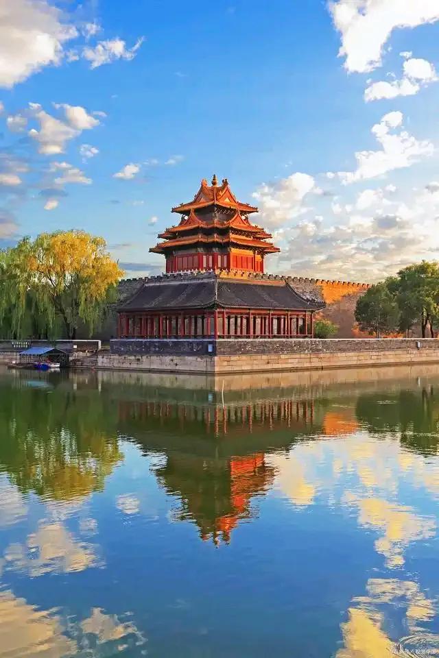 2020年，北京高考600分以上9222人。2021年，北京高考600分以上8