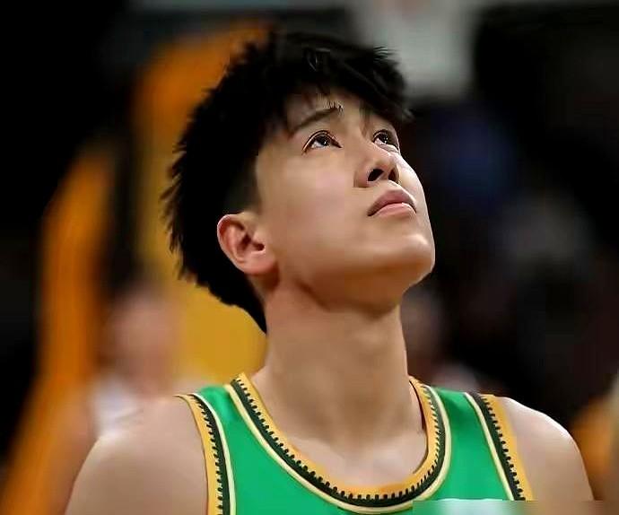 辽宁队这18分大逆转，看得人直冒冷汗！主教练乌戈赛后脸都黑了，直接点名批评：