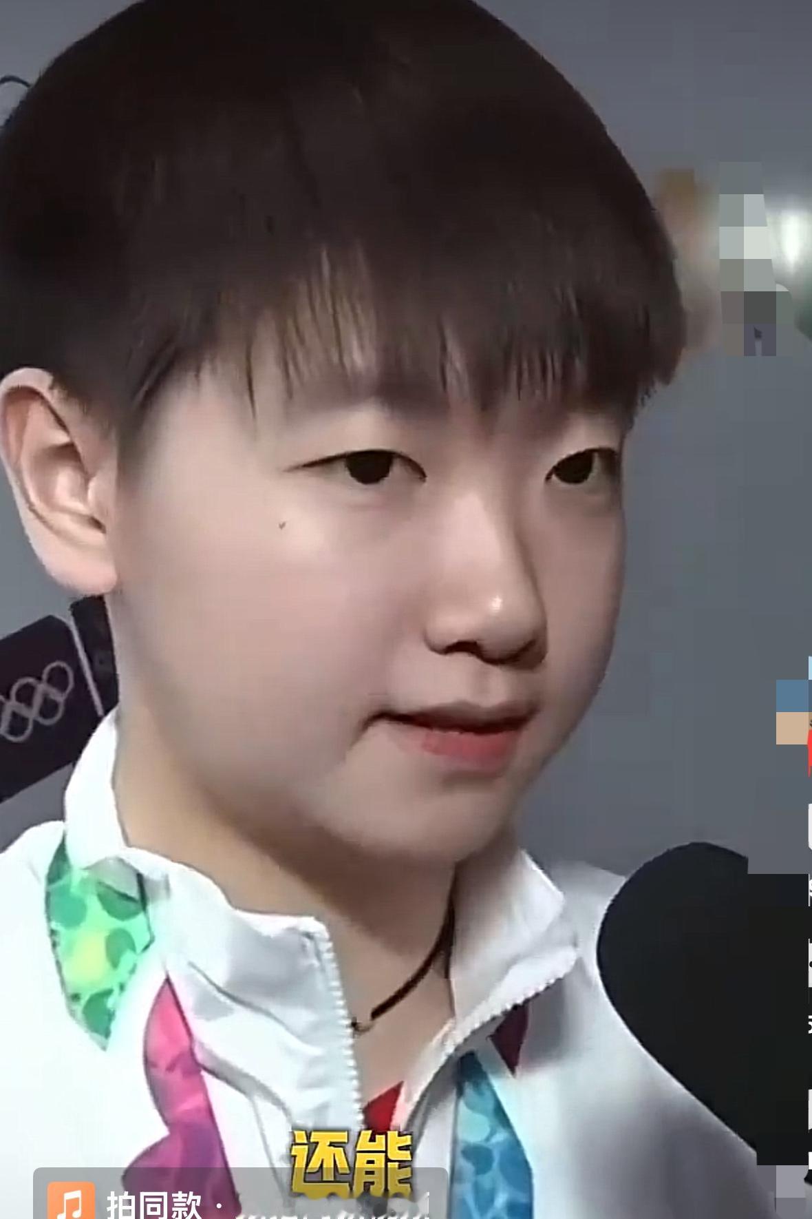 丢掉冠军的孙颖莎有话对大家说：叔叔阿姨你们好！不知道今后我不再是世界冠军了，