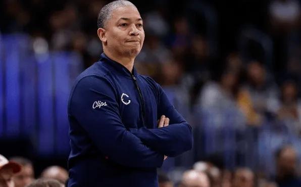 泰伦卢：当初只是说说而已，谁知道球员们当真。卢指导立下35胜20负目标后，快船