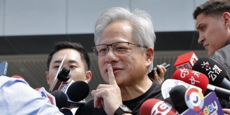 有人说如果黄仁勋带着他芯片团队回国，他的成就会高于钱学森吗？我想说，肯定比不上钱