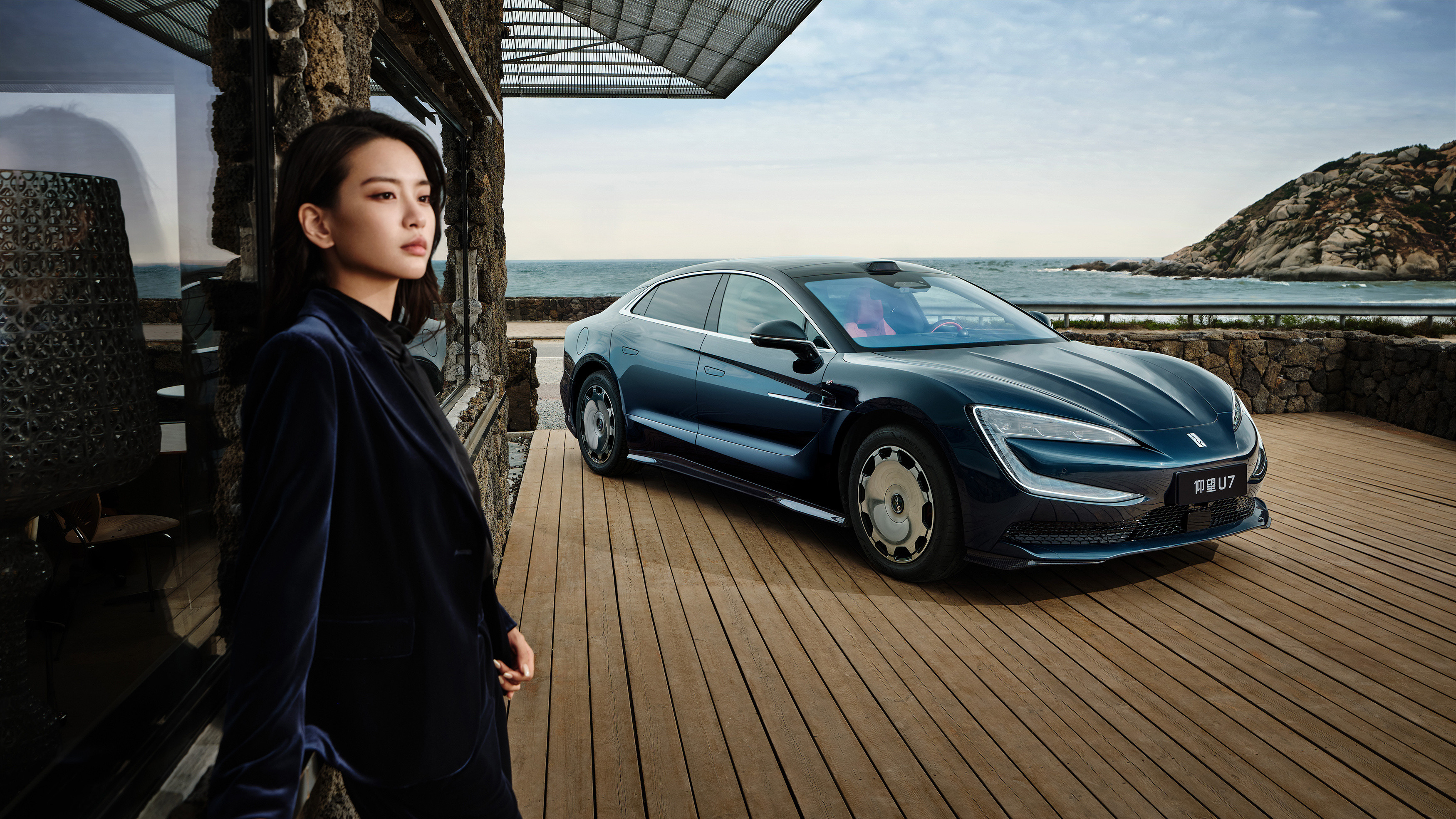 仰望U7新颜色，这蓝色好看吗？