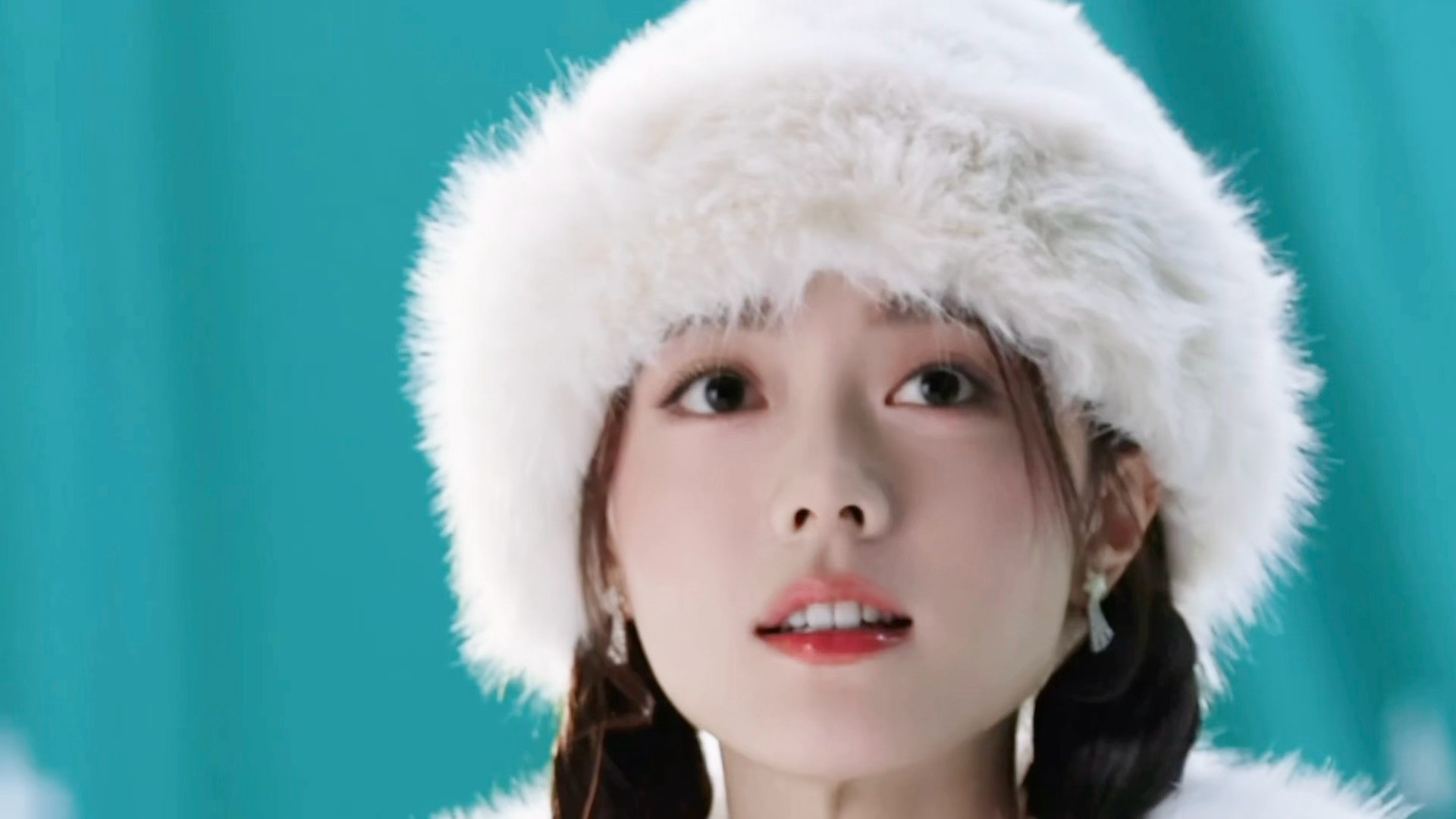 赵今麦丨雪山萌兔来的🐰