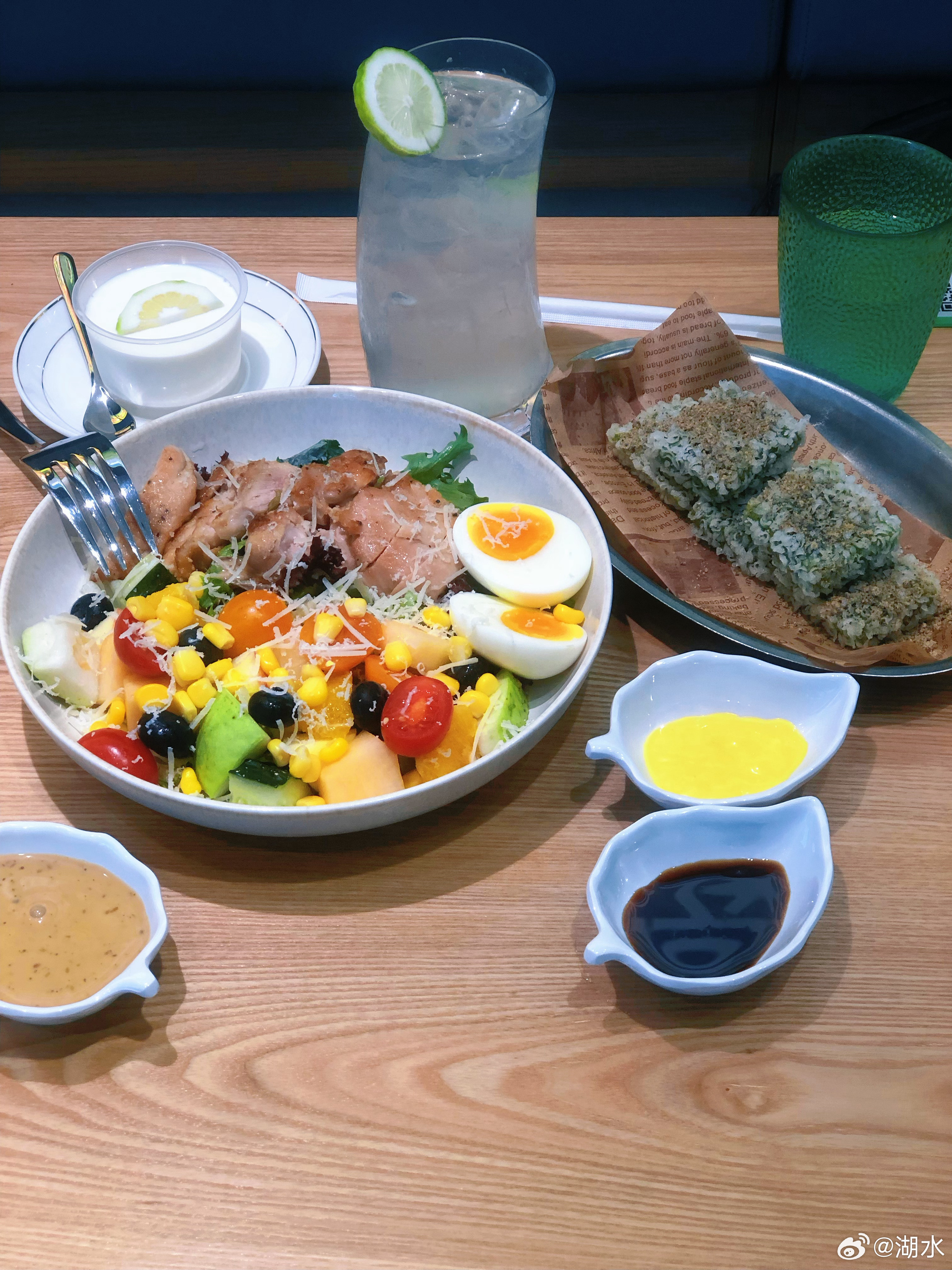 美食探店琶洲新开的商场觅食，健康清新的轻食套餐，好吃好看！广州生活每日一餐分享