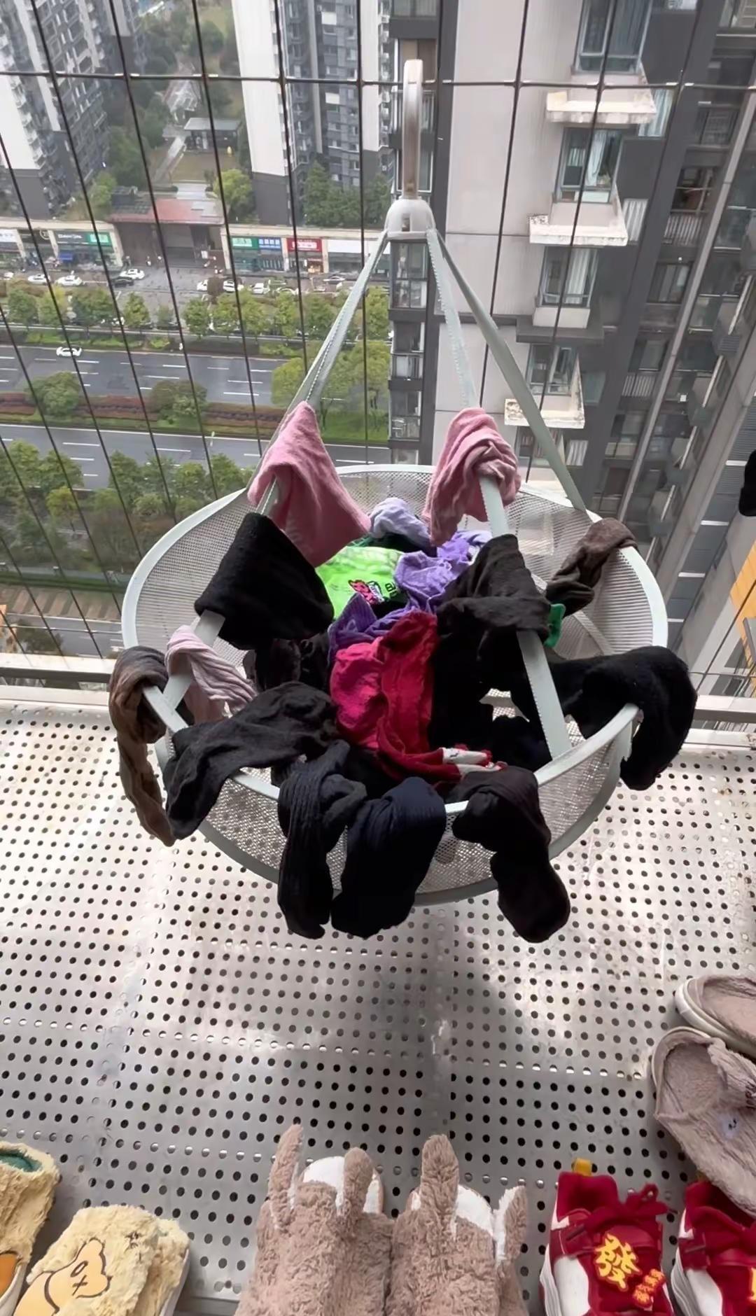 湖南天天下雨，衣服都没得穿、姐妹们，请问你们是怎么解决的？内容过于真实吐槽