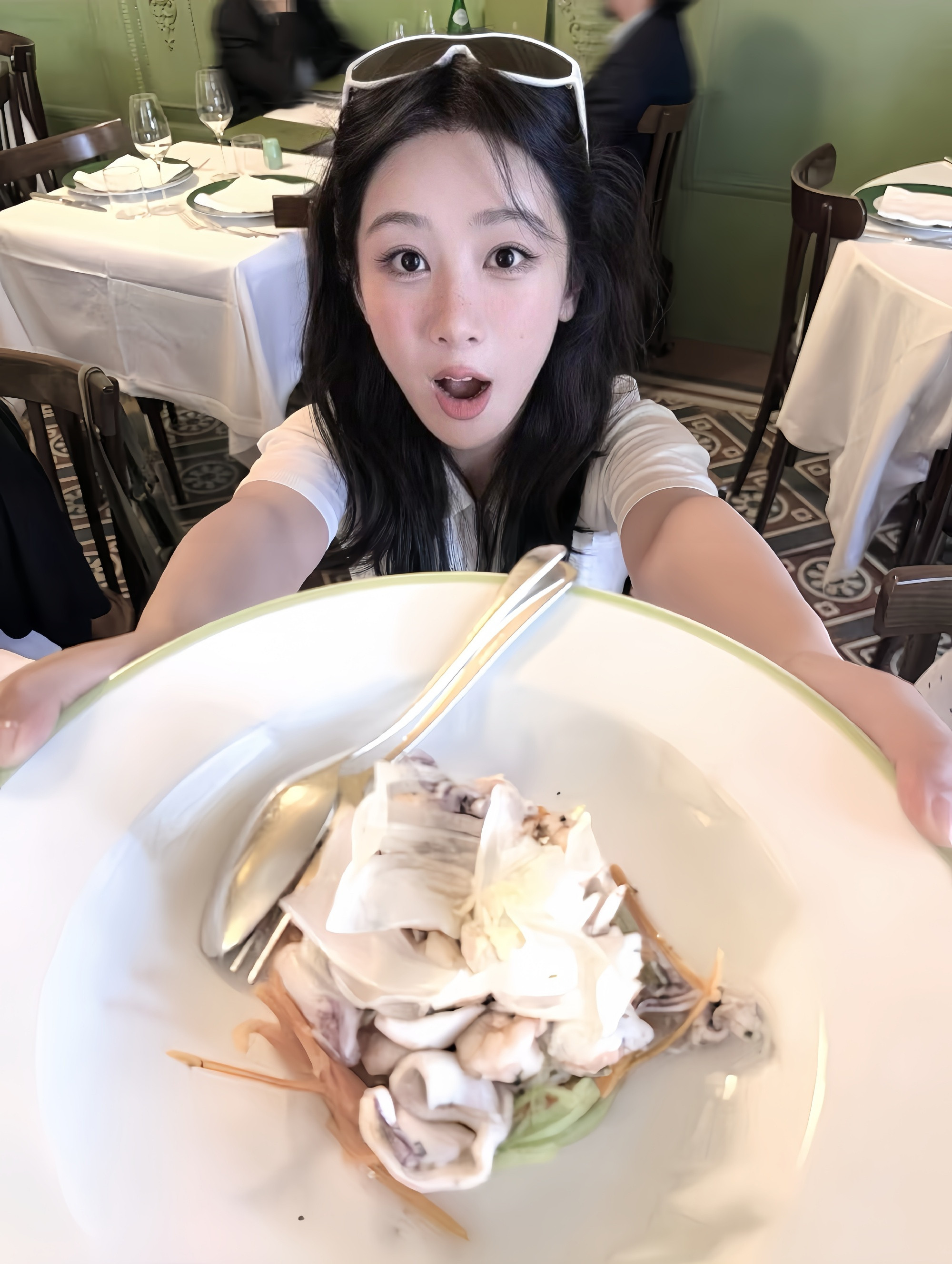 杨紫yz杨紫董竹君yz杨紫玉兰花开君再来“不要去听那些流言蜚语，勇敢的向前去