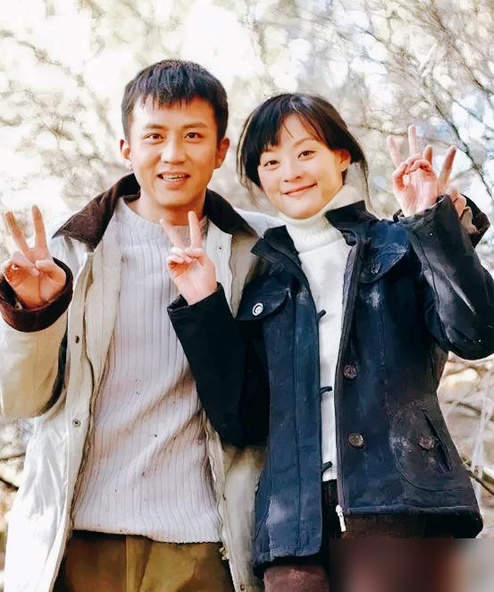 孙俪说：“我们家收入超过全国90%的家庭，可是我老公邓超还是很节俭，不护肤，只用