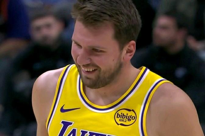 实话实说：东契奇背靠背狂飙60+VS文班亚马绝杀太阳，谁是今天的mvp？数据