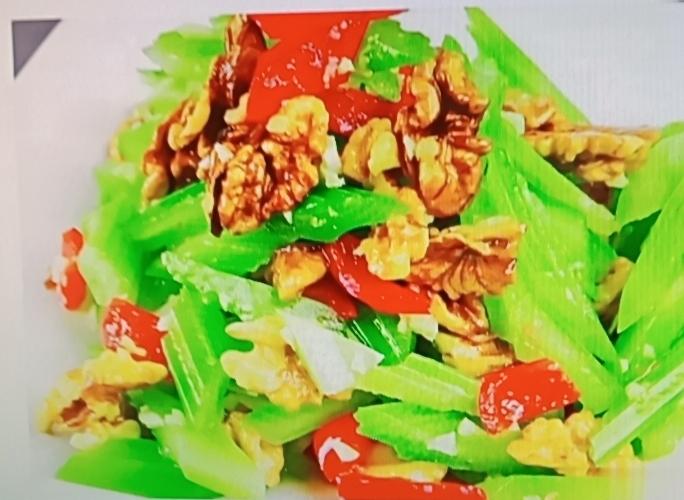 最近总失眠？可能是肝火旺在作祟！给大家分享三个养肝下火助眠的菜。凉拌酸枣仁猪肝