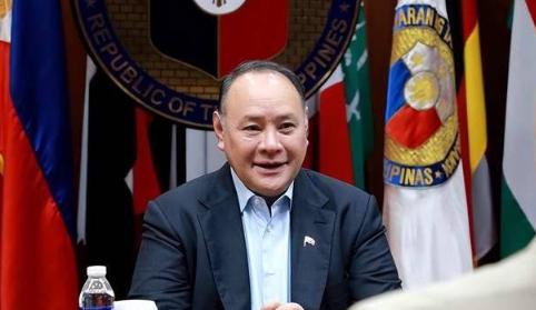 菲律宾根本没想到！中国真撤了。10月1日国庆节当天，150名中国教师拖