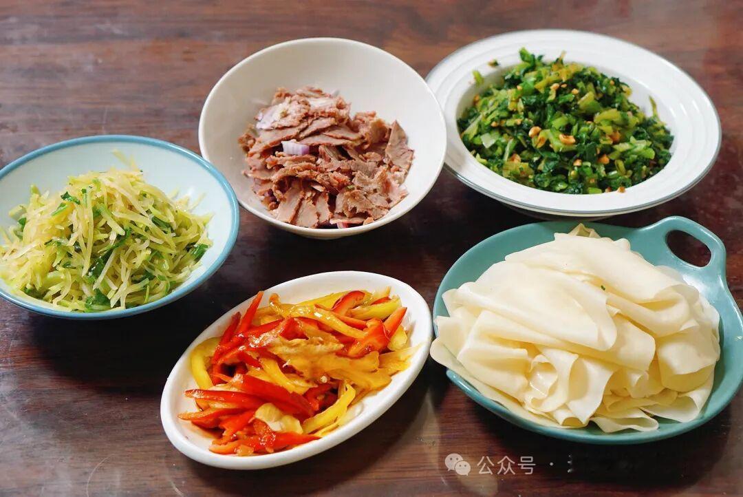 家常小菜拼盘，色香味俱全，健康美味！