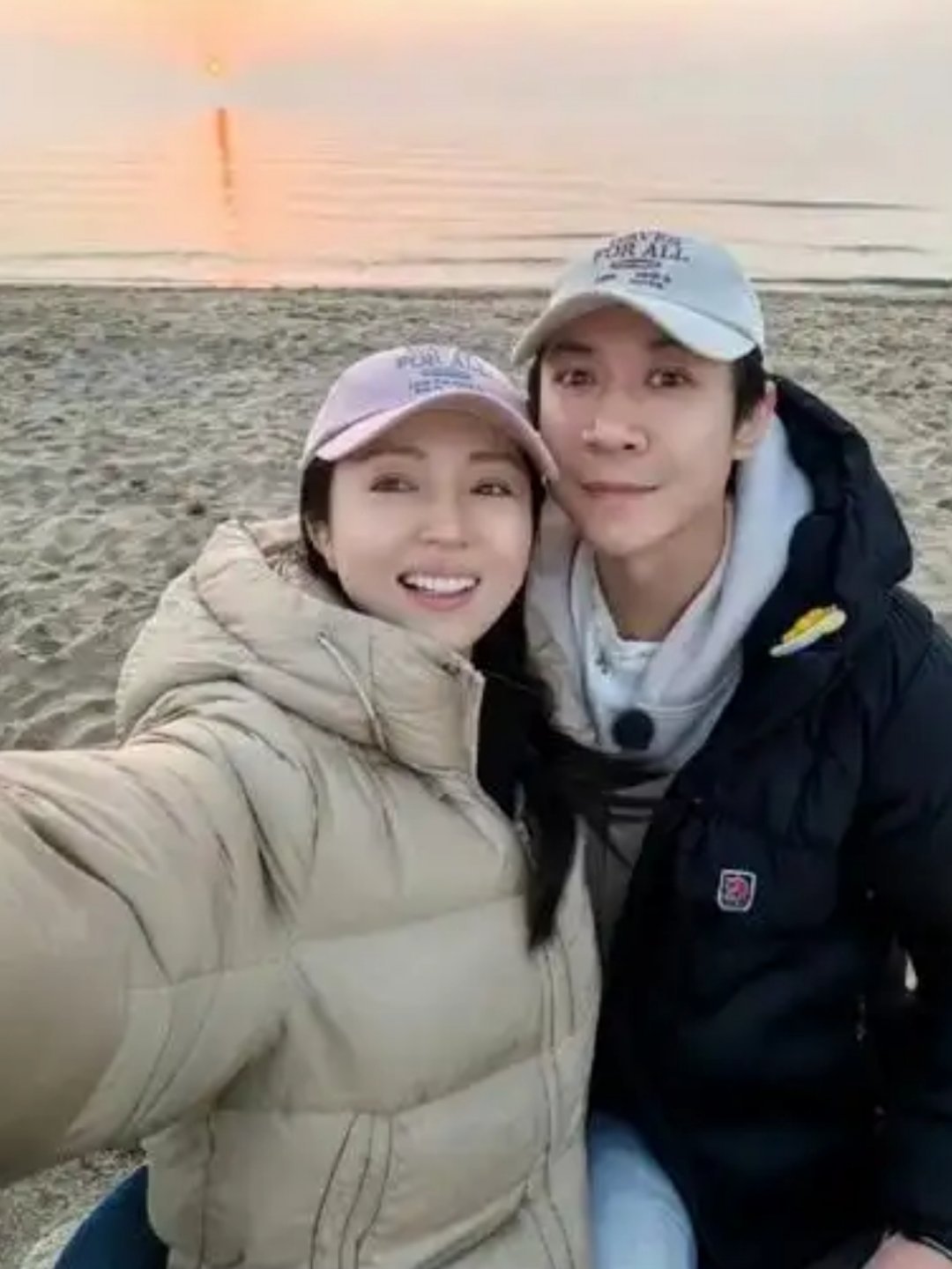 董璇说不会把钱都给张维伊节目里，雪花女神龙董璇谈到婚后二人的财富如何处理时，“