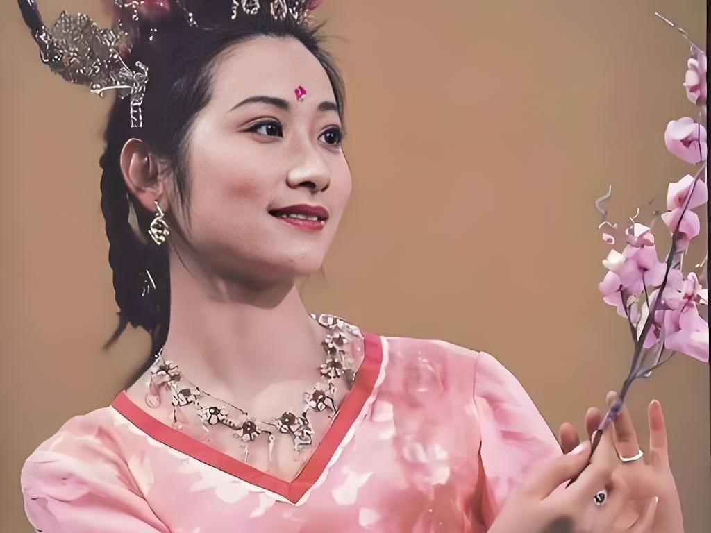 《西游记》中18个女妖的结局，14个被打杀，1个被囚禁！1、杏仙：荆棘岭木仙