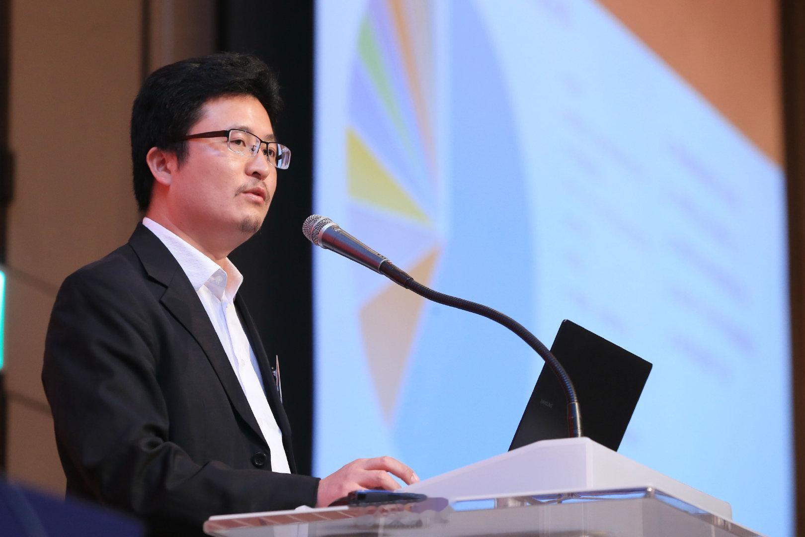 宋清辉: 宗馥莉应考虑放弃18亿境外资产 专心将娃哈哈做成百年老店