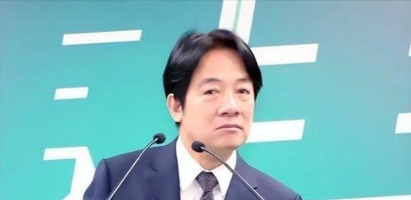 特朗普才回去几天啊，又盯上了东南小岛。法新社爆料，特朗普周三放话要跟赖清德聊