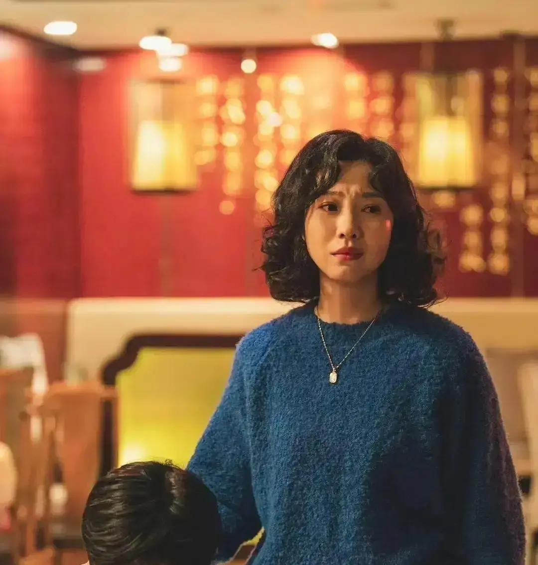 3秒镜头没剧本，王佳佳直接扇哭郭京飞那场巴掌戏原台词只有两行，她抬手那刻导