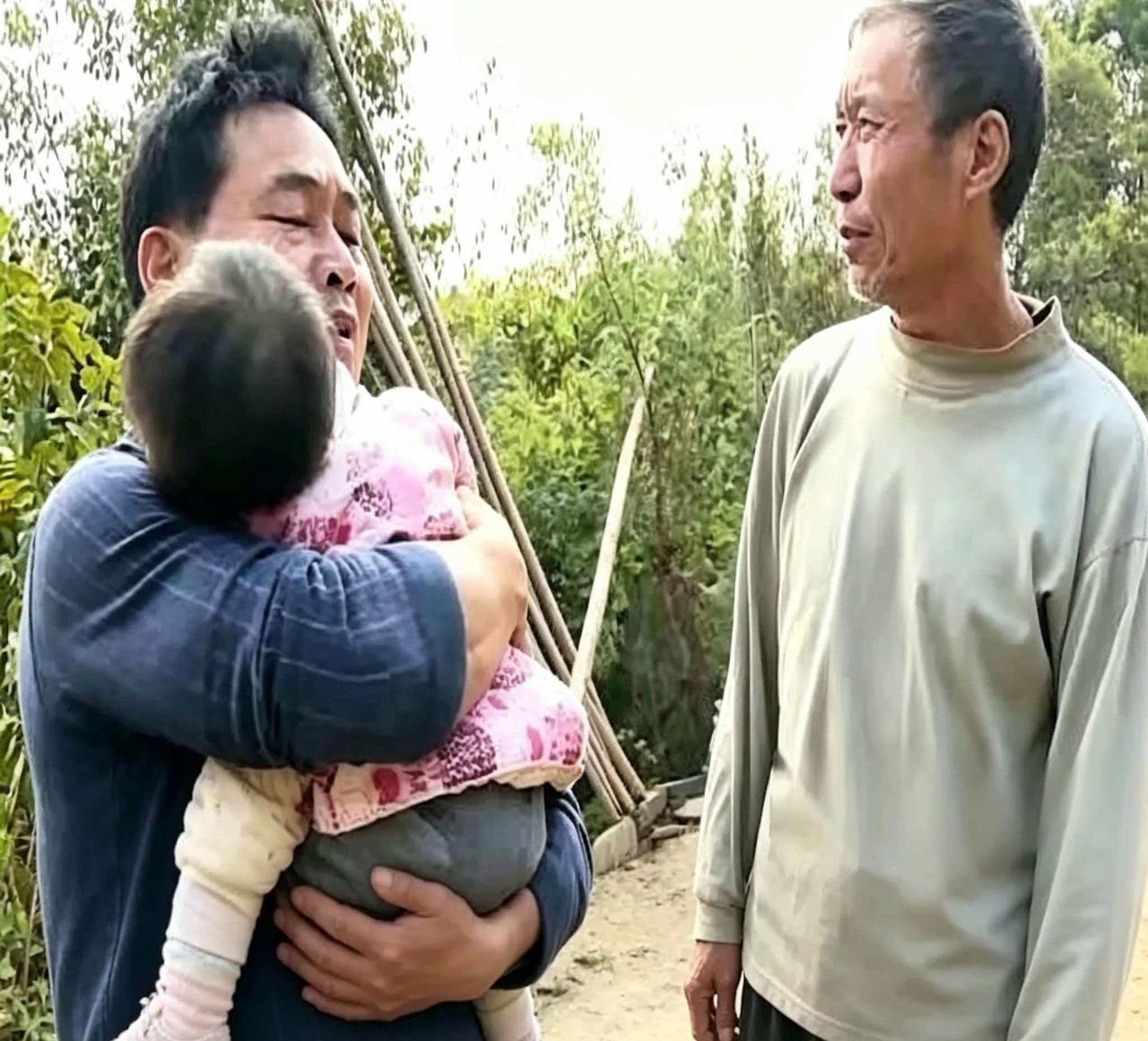 湖南长沙，付晓慧在离婚前查出急性淋巴细胞白血病，肚子里还怀着前夫赵新的孩子，她没