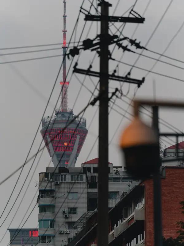 现在成都居民阶梯电费多少钱?成都居民阶梯电费有不同标准。一种是第一档180千瓦
