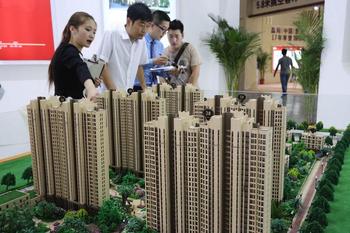 我在想，房产这个惊天大雷要被完美解决了，最终的方案已经非常明确，完美到所有看完的