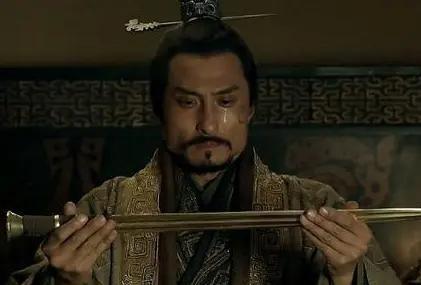 韩信死了、彭越死了，兔死狐悲的英布毫不犹豫的选择起兵反抗，他很清楚自己必输无疑，