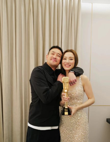 曾国祥也太会选媳妇儿了吧。媳妇又漂亮又能干。他和王敏奕确实很般配，女方堪称才貌双