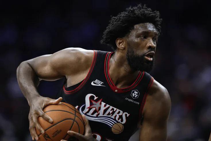 惨淡！不堪入目，难以置信，大帝下滑如此之快，触目惊心。76人主场打湖人，三节打