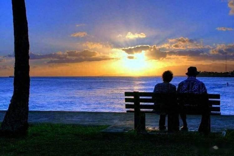 七旬大爷的“人间清醒”：岁数到了，啥都看开了！“开心一天算一天，何必斤斤计较