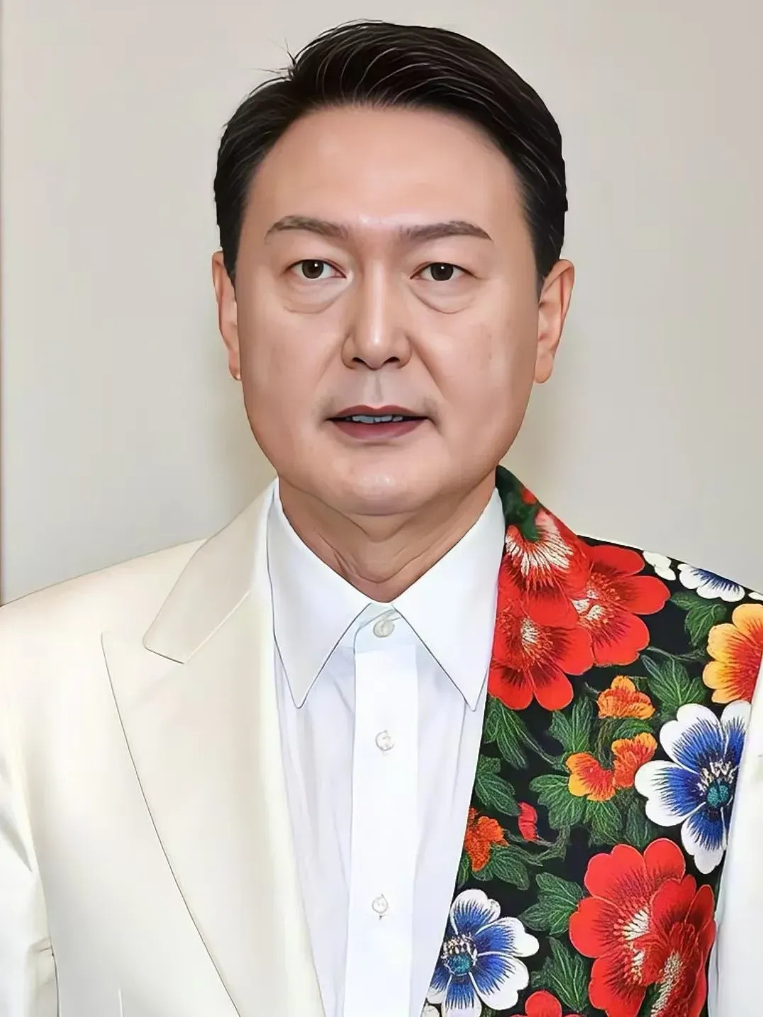 万万没想到！突发消息——韩国前总统尹锡悦再遭重击！当地时间18日，韩国首尔中