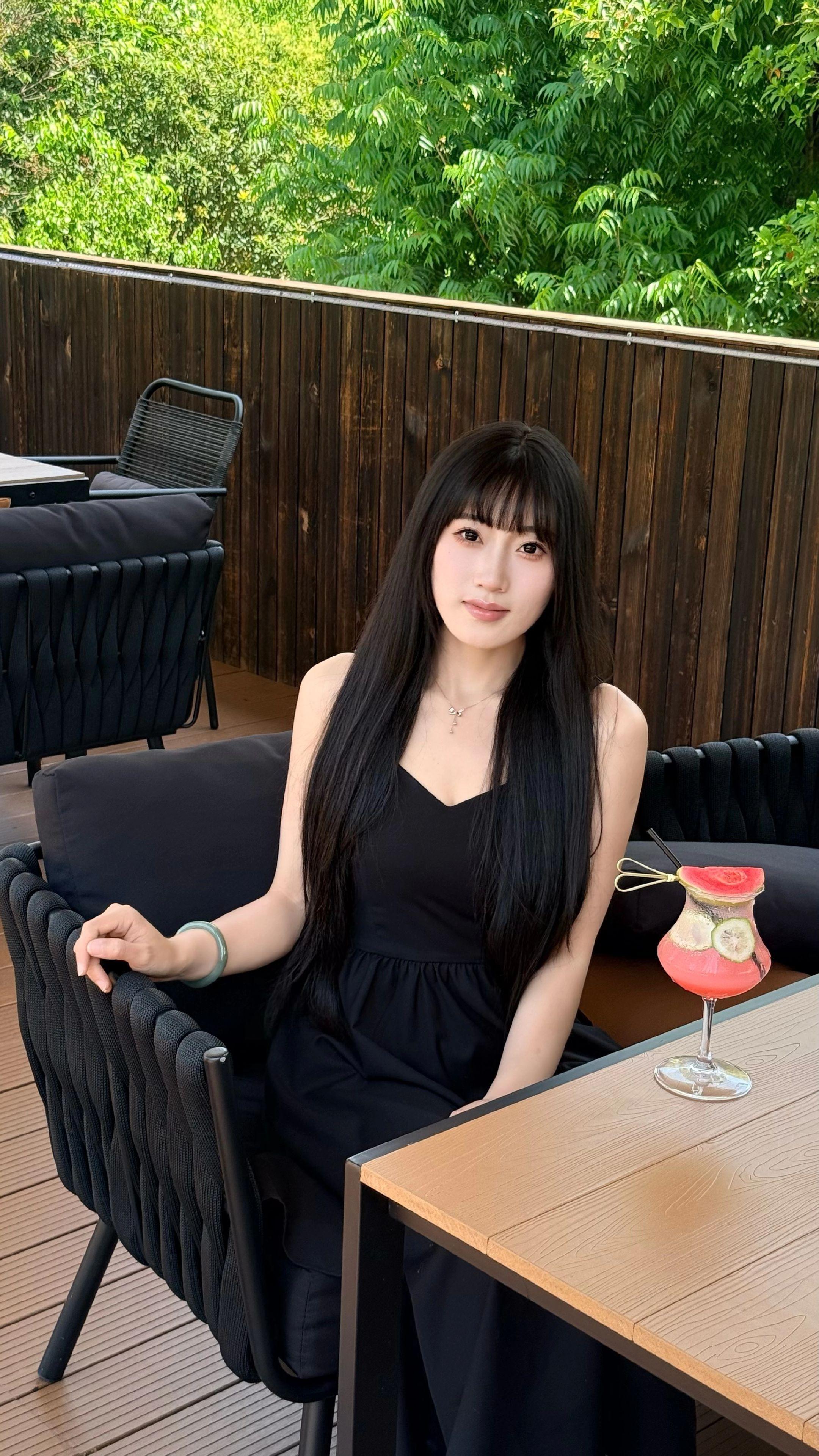 如果你有点悲伤  那我陪你晒太阳