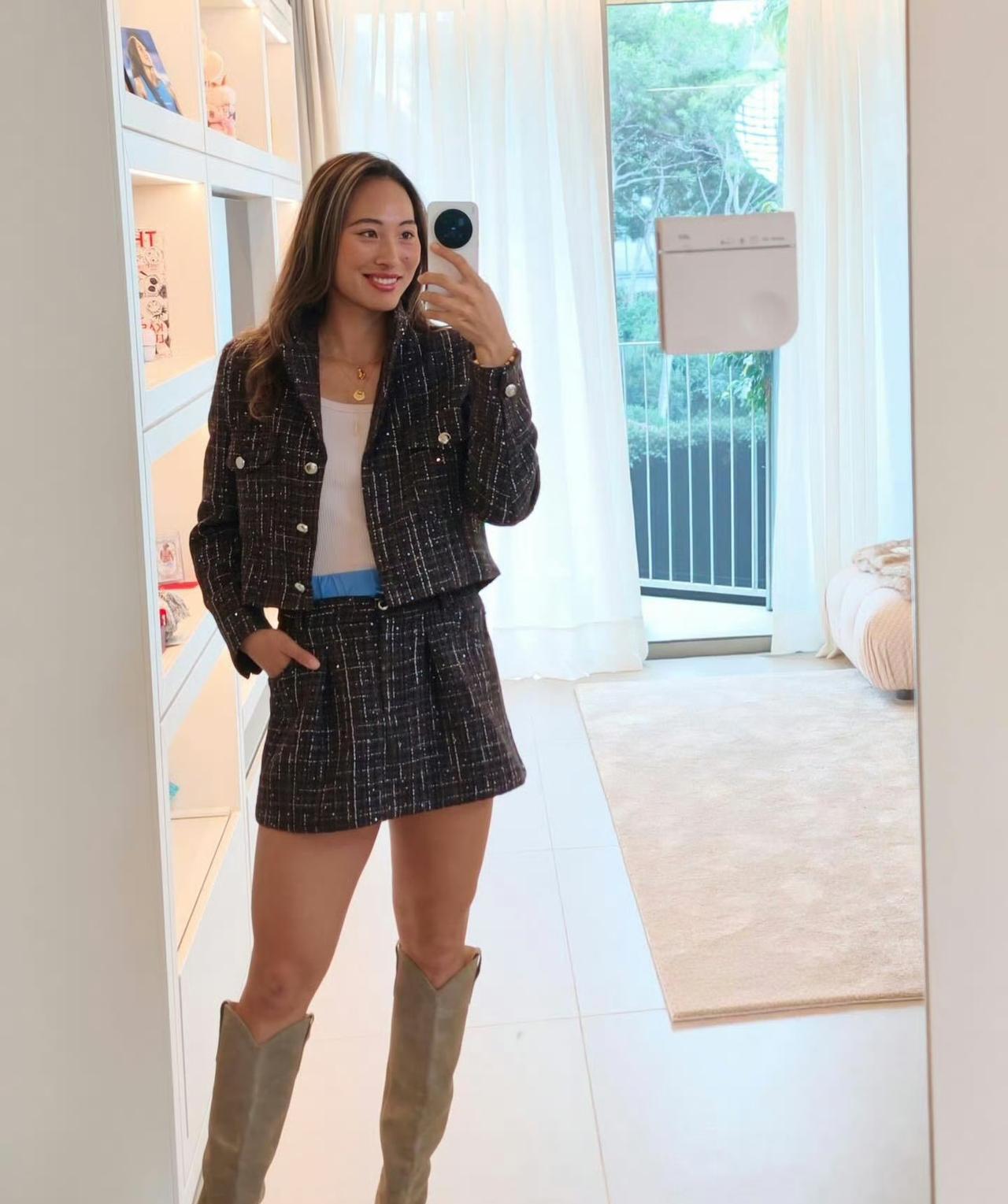 新鲜的文文来了，她在社交平台分享生活日常，甜甜的，美美的。除了日常枯燥的训练，