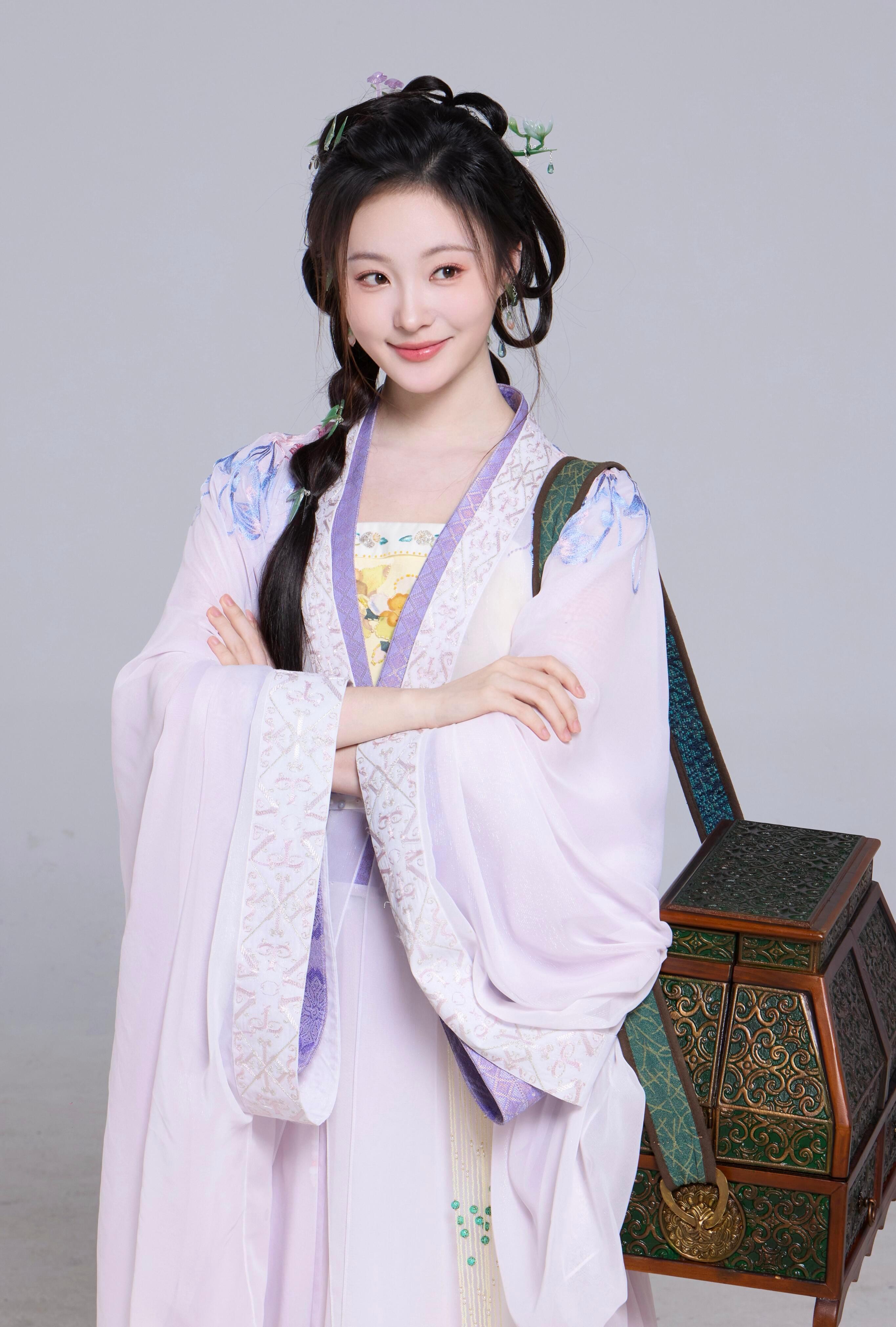 紫衣古装还得看内娱女明星-孟子义《尚公主》，傅冬暖《在你眉梢种红豆》，迪丽热