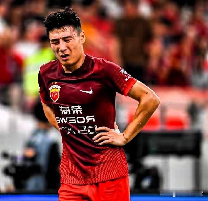 国足世预赛出局后，武球王估计心里会默默的想[玫瑰]1.我在场上时大家都说我进