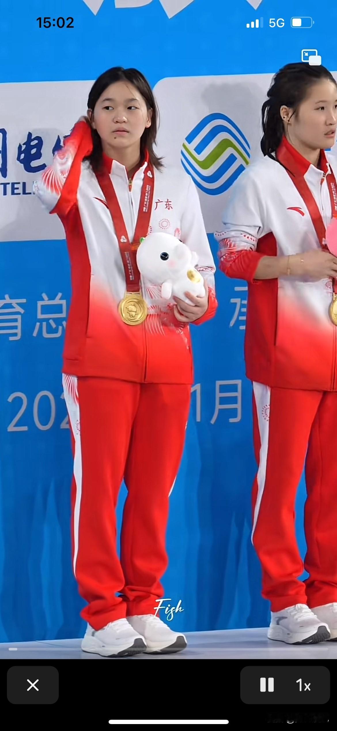 全红婵不看不知道，一看吓一跳，真的是女大十八变，现在越来越好看，长得很俊俏，哪个