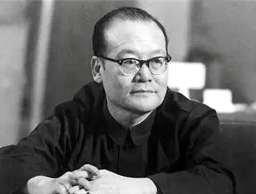 1967年7月，毛主席乘专列离京南下，到河南后召见省军区司令员，点名问道：“我那