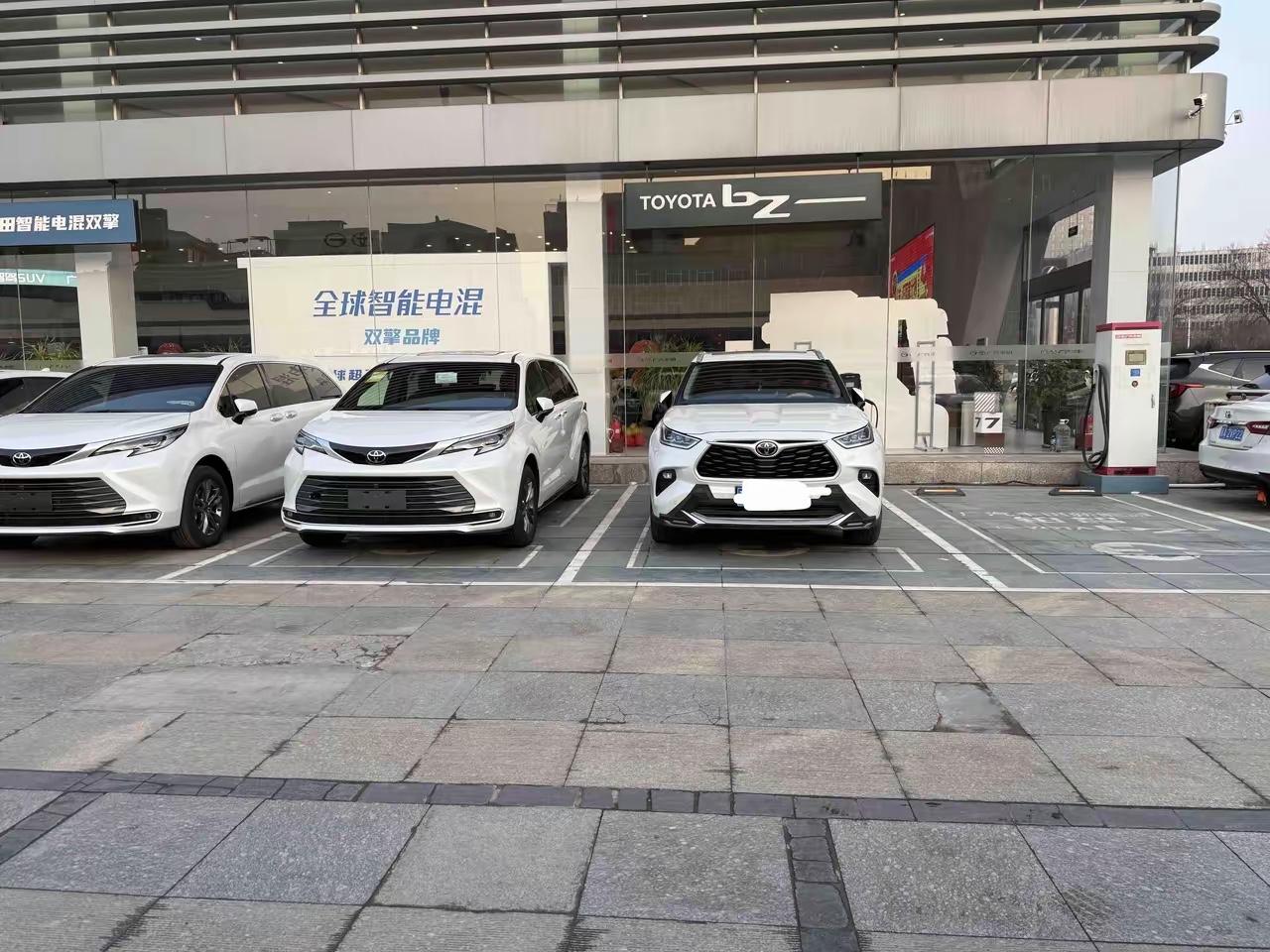 买汉兰达才是最大错误——这句话，90%的丰田车主都不敢承认。​​为什么说买汉兰