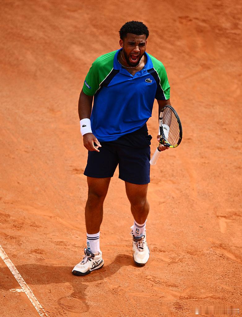 菲斯逆转晋级16强！ATP1000罗马大师赛第三轮，13号种子菲斯次盘3-4后