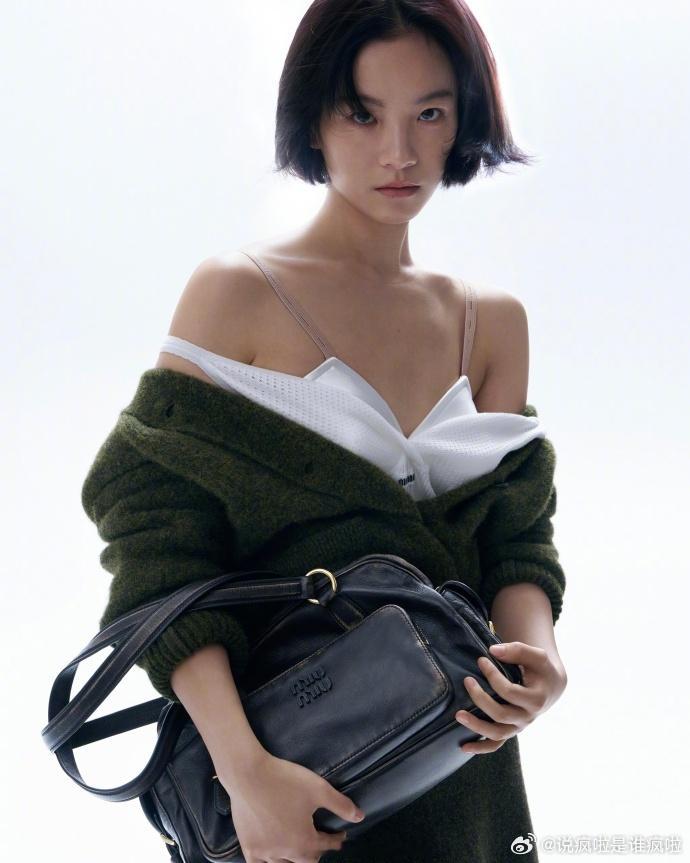 拍的蛮适合的，她硬照很多都挺好的​​​