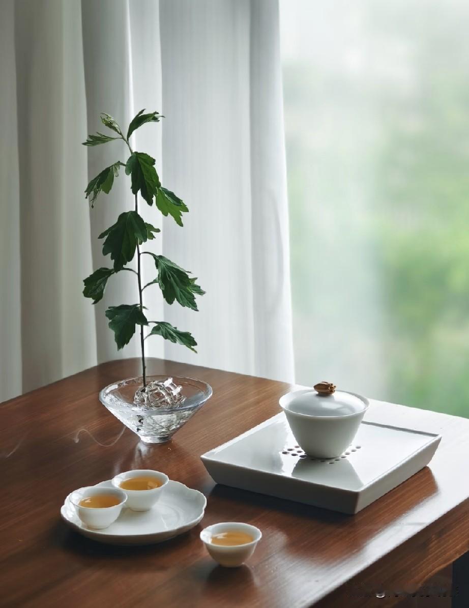 六十岁以后，尽量做到这6点：一、吃——七分饱，三分饿年轻时候吃东西，讲