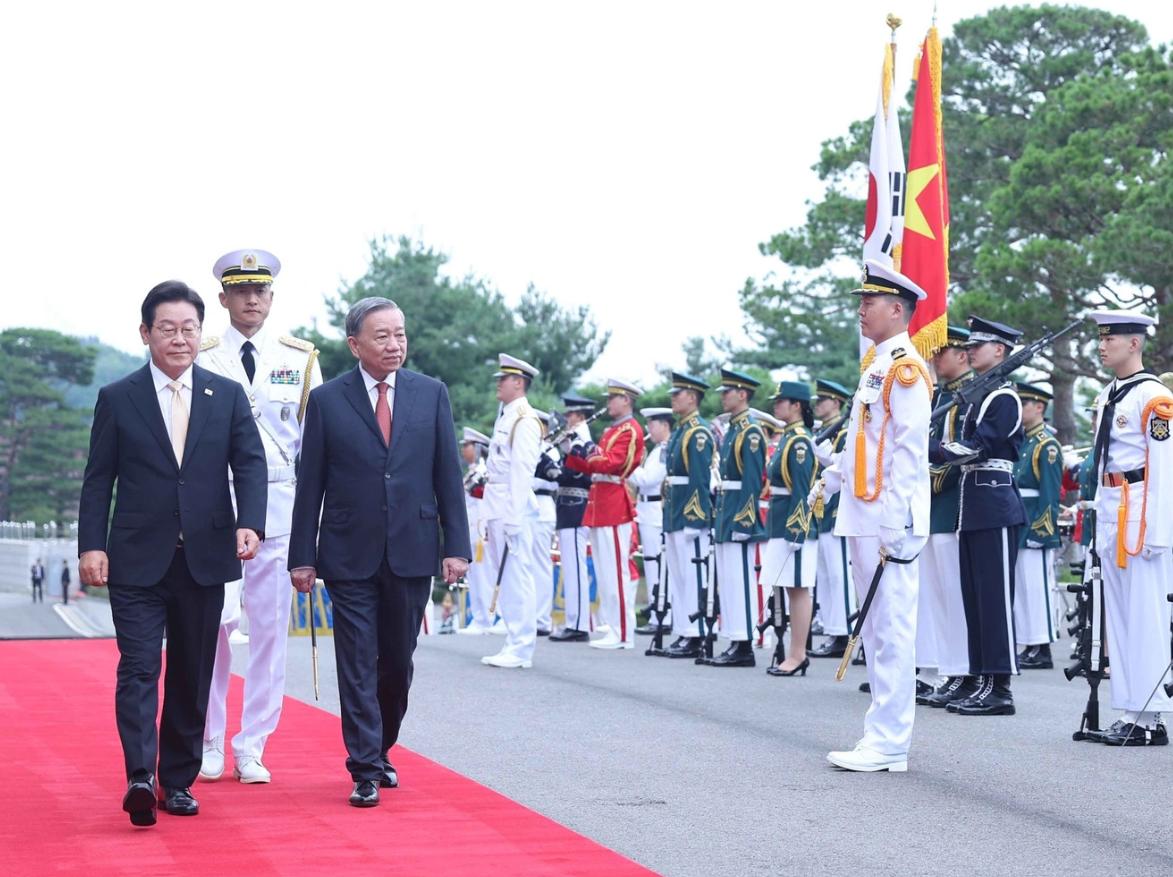 这几年，韩国企业往越南跑得越来越勤。表面看是产业转移，背后其实藏着一个更现实的算