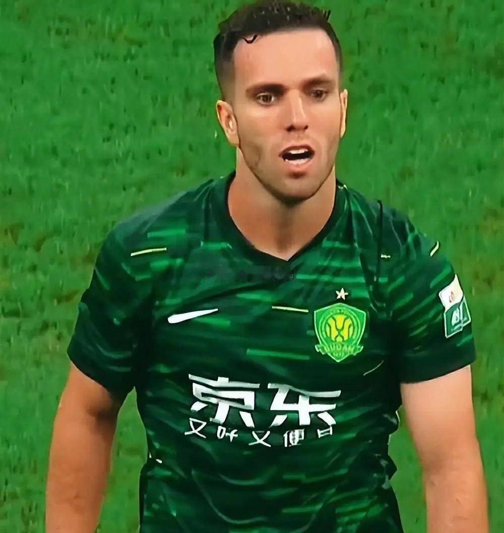 媒体人预测新国足名单，准不准先看看再说：门将：颜骏凌、薛庆浩、于金永。后卫：