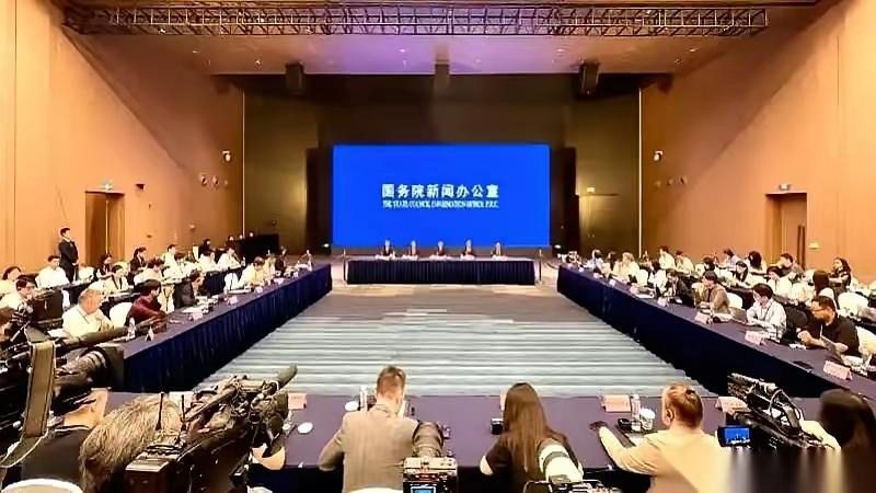 广东的人气，已经到了一个让人头皮发麻的地步：1.65亿。这个数字是什么概念？它