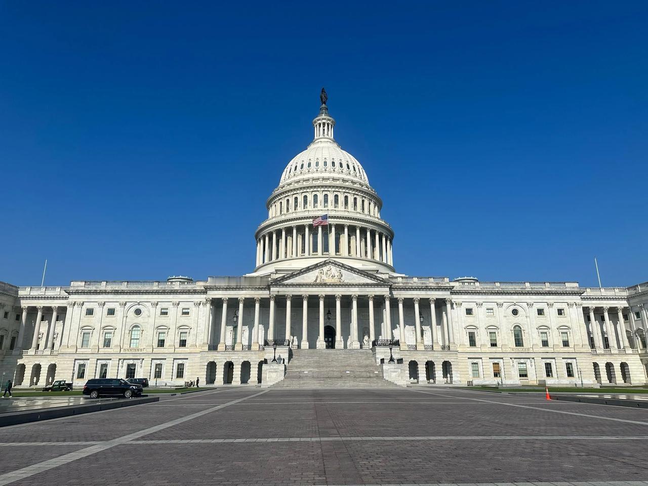 美国ICE一枪，要把特朗普政府打停摆了据央视新闻客户端消息，1月29日，美