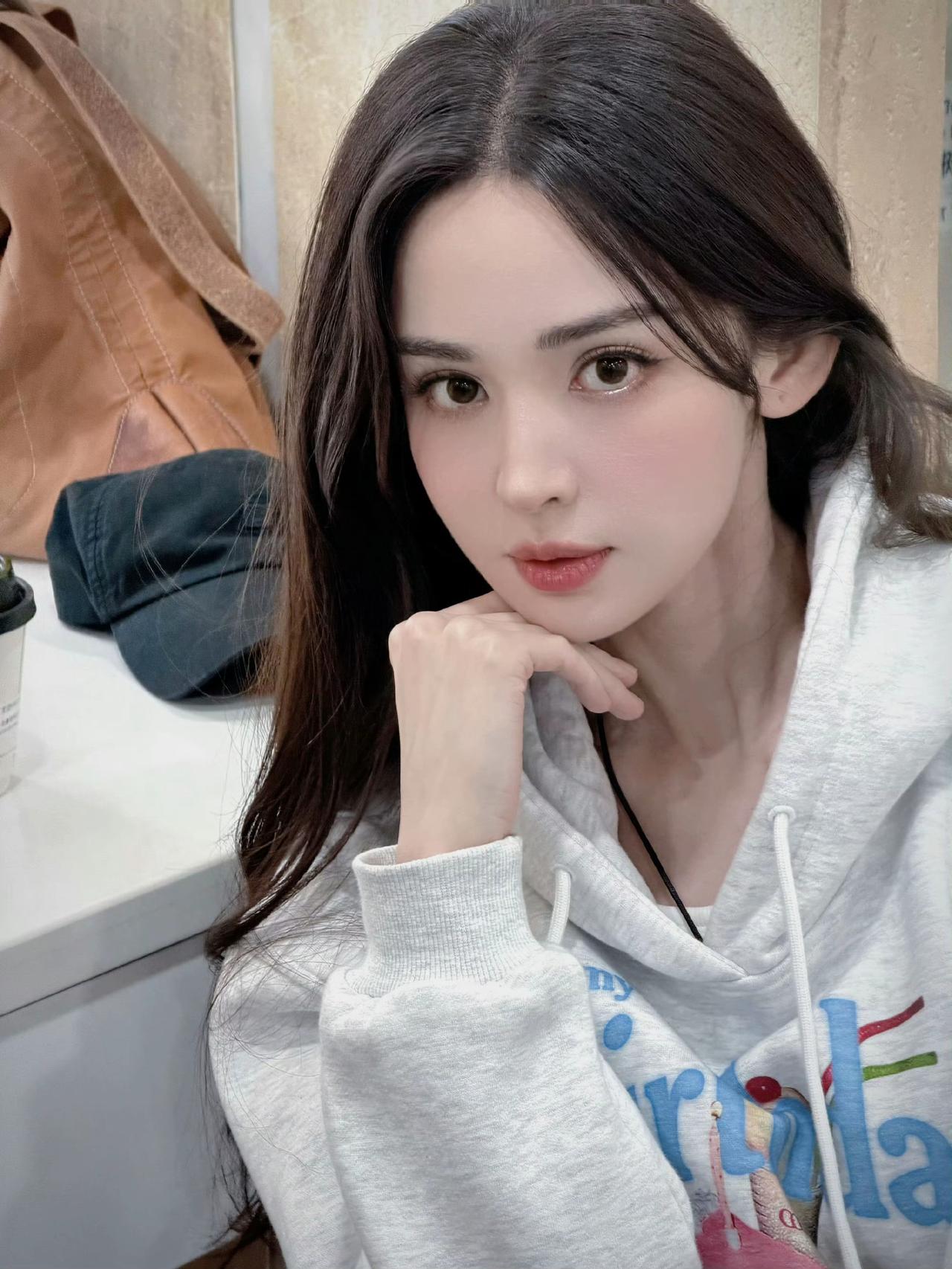 新鲜的娜扎[滑稽笑]古力娜扎