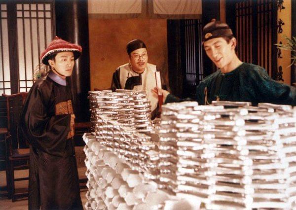 【琅河财经】目前各行业工资现状，我们该何去何从?1、环卫工人2800，起早贪黑