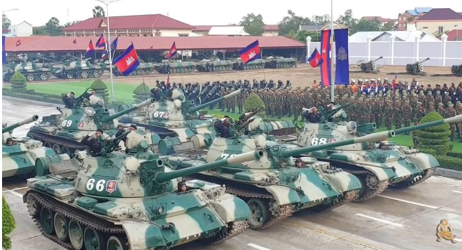 VT4压境，柬军五对轮敢不敢硬刚？泰国这波秀肌肉不只是摆拍这场东南亚边境摩擦