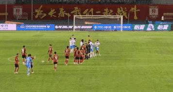 高迪人家是老实人，连邵佳一都镇不住张呈栋吗？高迪是为了保护张呈栋不再吃牌，不被赛