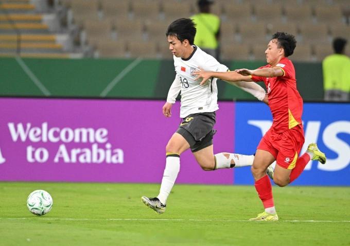 u23国足vs日本u23韩国人开始捧越南队：你们牛X啊，进了半决赛，跟我们一样