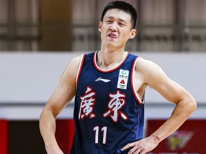 周鹏不接受球队继续摆烂，深圳高薪引进超级外援