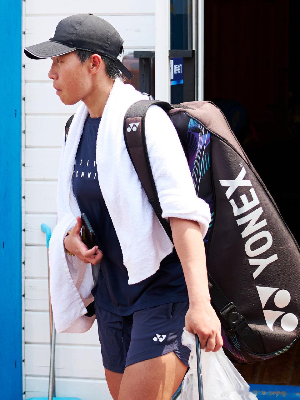 WTA125🇨🇳长沙站资格赛首轮🇨🇳王美玲6-7/5-5🇸🇰摩尔瓦